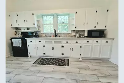 206 Village Avenue, Randleman, NC 27317 - Photo 10