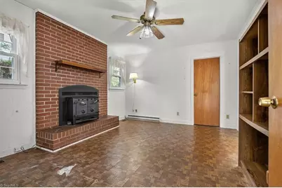 1405 N Elam Avenue, Greensboro, NC 27408 - Photo 8