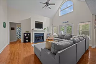 1210 Foxhaven Dr, Greensboro, NC 27455 - Photo 6