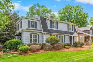 601 Colonial Dr, High Point, NC 27262 - Photo 2