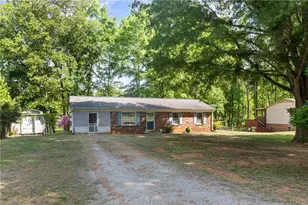 9241 Sahabi Rd, Kernersville, NC 27284 - Photo 2