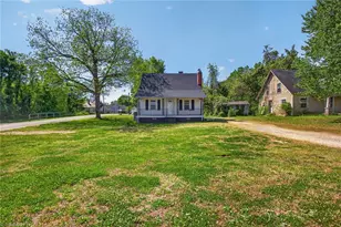 250 Main Street E, Yanceyville, NC 27379 - Photo 4