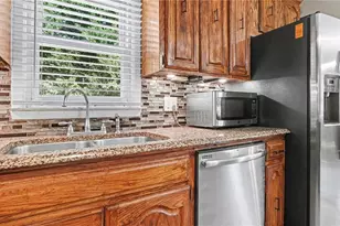 509 Greentree Dr, Greensboro, NC 27410 - Photo 10