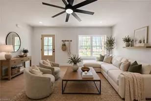 218 Fishermans Point Rd, Roxboro, NC 27574 - Photo 2