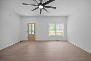 218 Fishermans Point Rd, Roxboro, NC 27574 - Photo 8