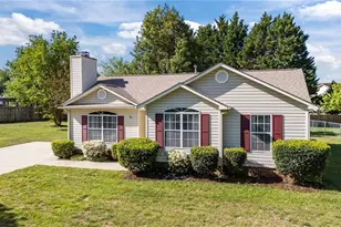 3922 Landover Dr, High Point, NC 27265 - Photo 2
