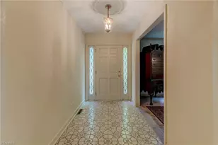 901 Country Club Dr, Reidsville, NC 27320 - Photo 12