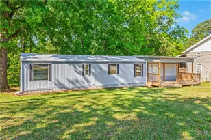 189 Sunset Dr, Thomasville, NC 27360 - Photo 2