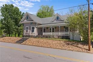 212 Gwyn Ave, Elkin, NC 28621 - Photo 2