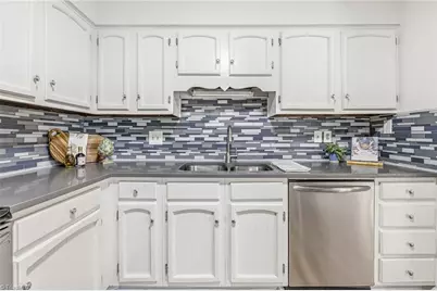 6 Fountain View Circle #H, Greensboro, NC 27405 - Photo 14