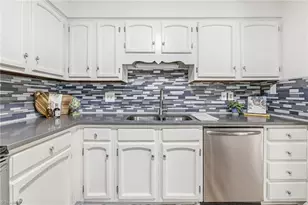 6 Fountain View Cir, Greensboro, NC 27405 - Photo 14
