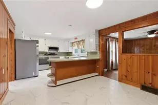 2356 Brushy Mountain Rd, Wilkesboro, NC 28697 - Photo 10