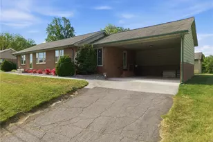 2356 Brushy Mountain Rd, Wilkesboro, NC 28697 - Photo 2