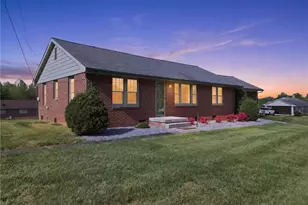 2356 Brushy Mountain Rd, Wilkesboro, NC 28697 - Photo 4