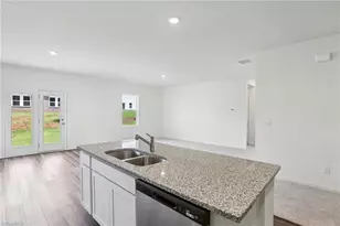 966 Riverbank Dr, Kernersville, NC 27284 - Photo 8