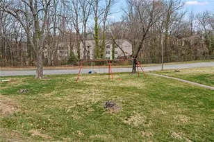 5737 Bramblegate Rd, Greensboro, NC 27409 - Photo 28