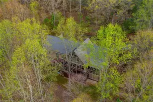 594 Village Pine Dr, Jefferson, NC 28640 - Photo 2