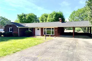 115 Adams Ridge Rd, State Road, NC 28676 - Photo 2