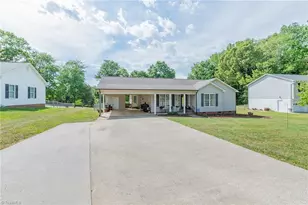 171 Millstone Dr, Lexington, NC 27295 - Photo 2