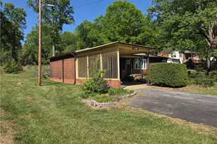 145 Black Oak Ridge Rd, Taylorsville, NC 28681 - Photo 2