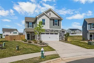 401 Bandana Ct, Greensboro, NC 27405 - Photo 14