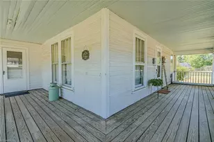 301 W Lee St, Mebane, NC 27302 - Photo 6