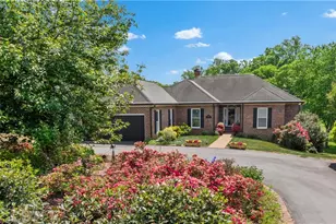 166 River Hill Dr, Advance, NC 27006 - Photo 2