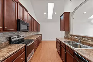 2710 Kingsbury Ct, Burlington, NC 27215 - Photo 14