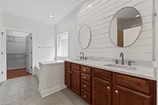 2710 Kingsbury Ct, Burlington, NC 27215 - Photo 18