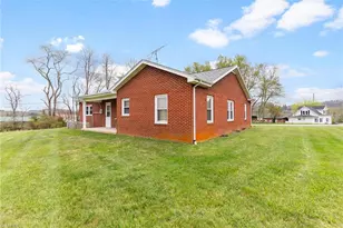59 Memorial Park Dr, Sparta, NC 28675 - Photo 6