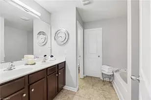 1637 Haddington Point Dr, Kernersville, NC 27284 - Photo 18