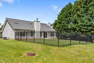 4426 Deacon Ct, High Point, NC 27265 - Photo 4