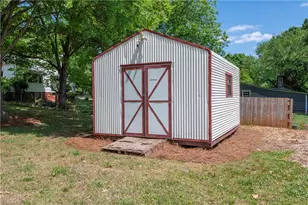 3812 Fritz St, Winston-Salem, NC 27104 - Photo 32