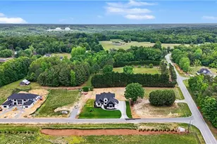 2831 Lockland Dr, Oak Ridge, NC 27310 - Photo 2