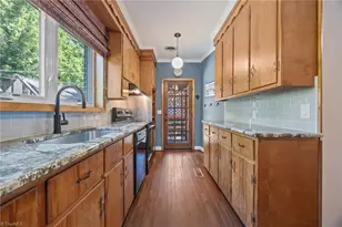 224 W Colonial Dr, Thomasville, NC 27360 - Photo 14