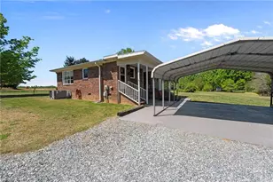 1753 Altamahaw Union Ridge Rd, Burlington, NC 27217 - Photo 18
