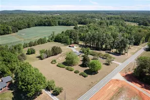 1753 Altamahaw Union Ridge Rd, Burlington, NC 27217 - Photo 10
