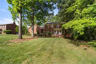 949 Aquaview Dr, Kernersville, NC 27284 - Photo 6