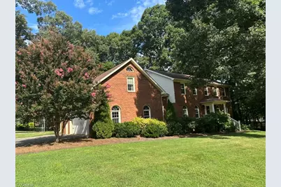 949 Aquaview Drive, Kernersville, NC 27284 - Photo 2