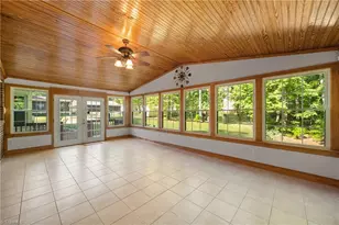 949 Aquaview Dr, Kernersville, NC 27284 - Photo 14