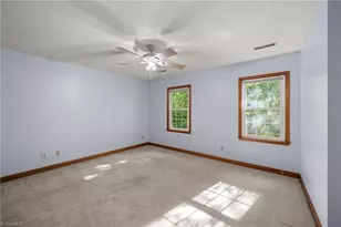 949 Aquaview Dr, Kernersville, NC 27284 - Photo 32