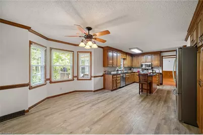 949 Aquaview Drive, Kernersville, NC 27284 - Photo 16