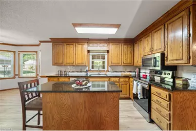 949 Aquaview Drive, Kernersville, NC 27284 - Photo 12