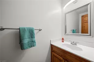 949 Aquaview Dr, Kernersville, NC 27284 - Photo 22