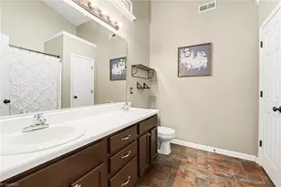 5508 Grapevine Ct, Greensboro, NC 27405 - Photo 14