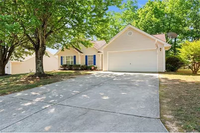 5508 Grapevine Court, Greensboro, NC 27405 - Photo 4