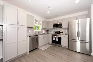 2943 Leslie Ln, Yadkinville, NC 27055 - Photo 8