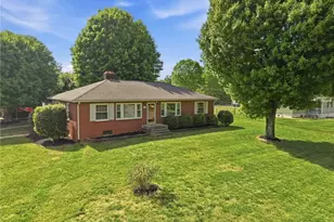 631 Rock Creek Rd, North Wilkesboro, NC 28659 - Photo 14