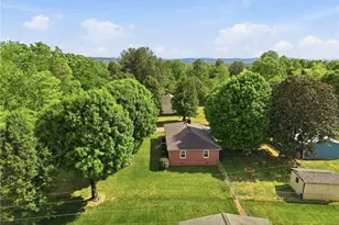 631 Rock Creek Rd, North Wilkesboro, NC 28659 - Photo 16