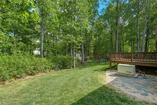 2127 Belmont Dr, Reidsville, NC 27320 - Photo 10